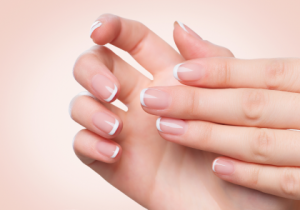Manicure Gelish French